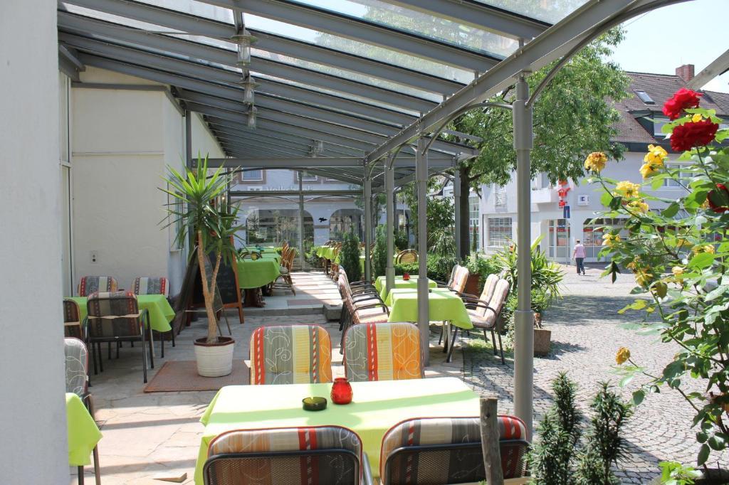 Gasthof Kreuz Hotel Heitersheim Exterior foto