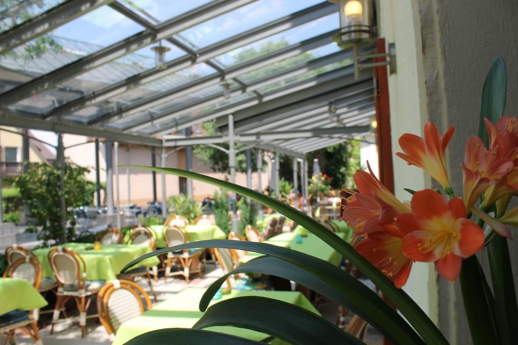 Gasthof Kreuz Hotel Heitersheim Exterior foto